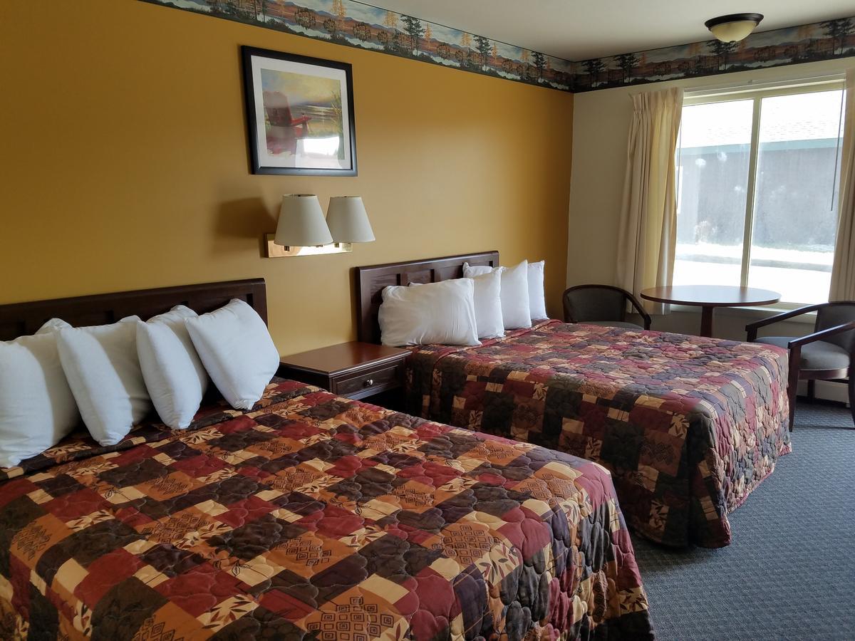 Clark'S Beach Motel Олд-Фордж Экстерьер фото