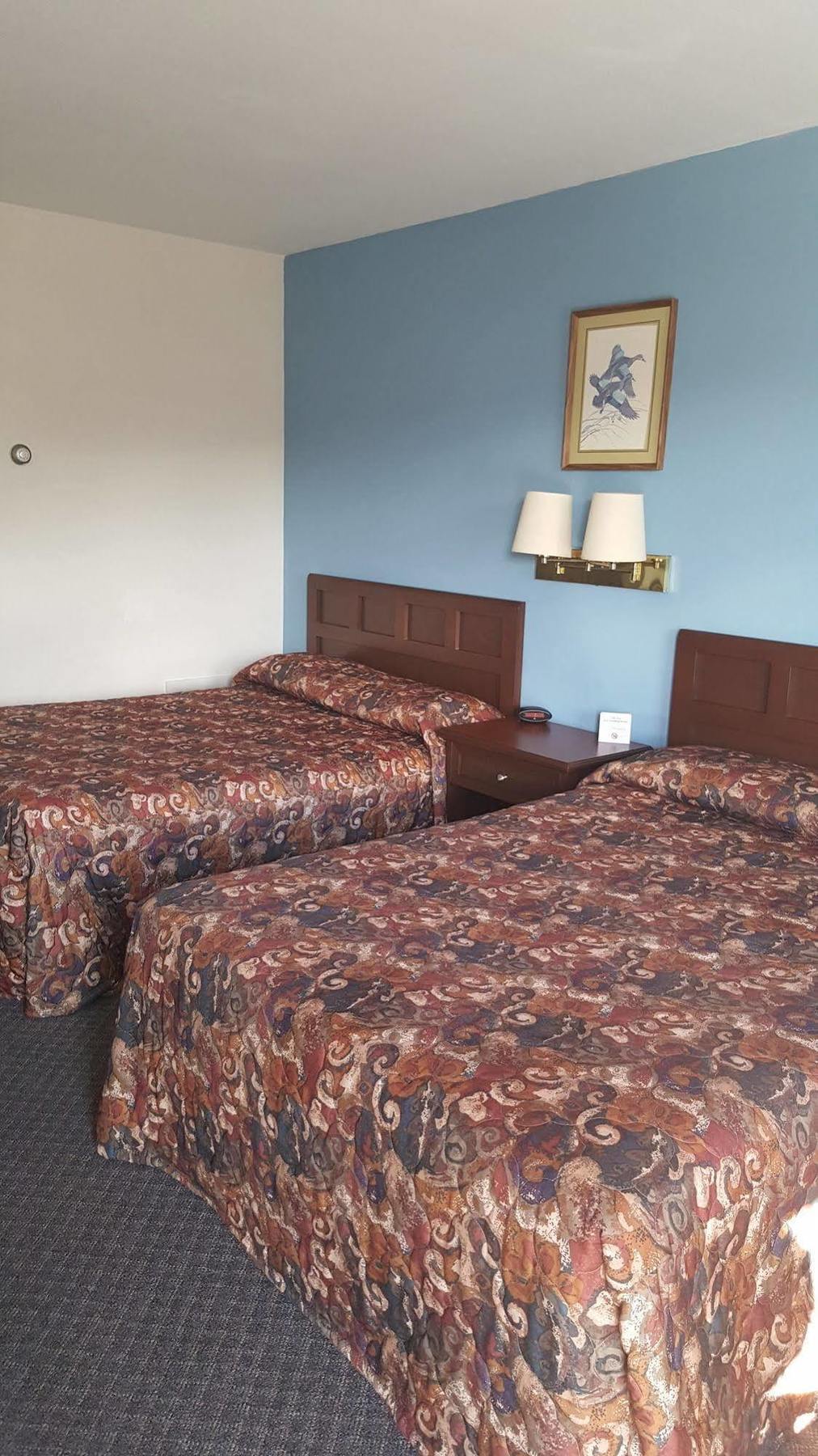 Clark'S Beach Motel Олд-Фордж Экстерьер фото