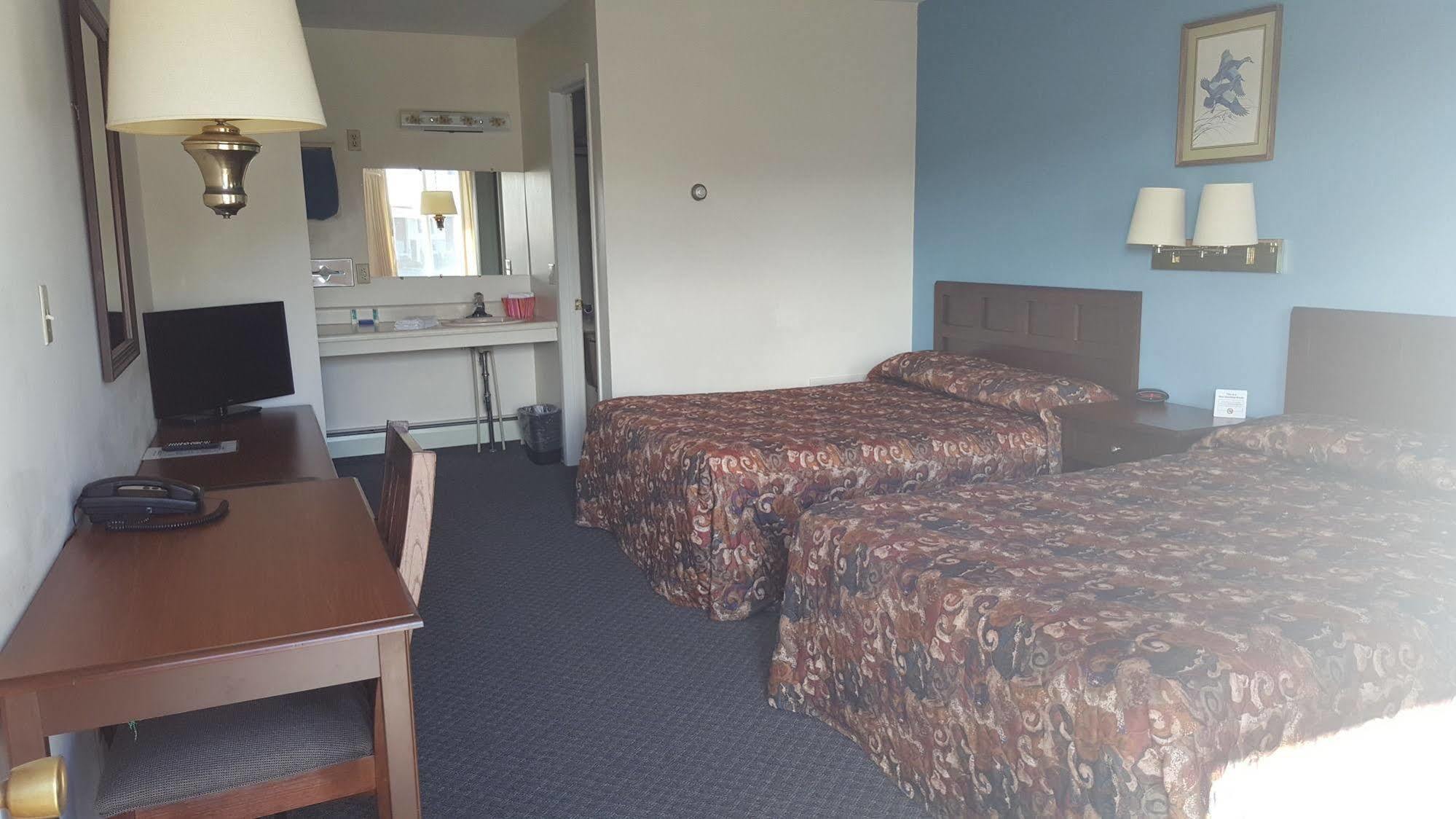 Clark'S Beach Motel Олд-Фордж Экстерьер фото